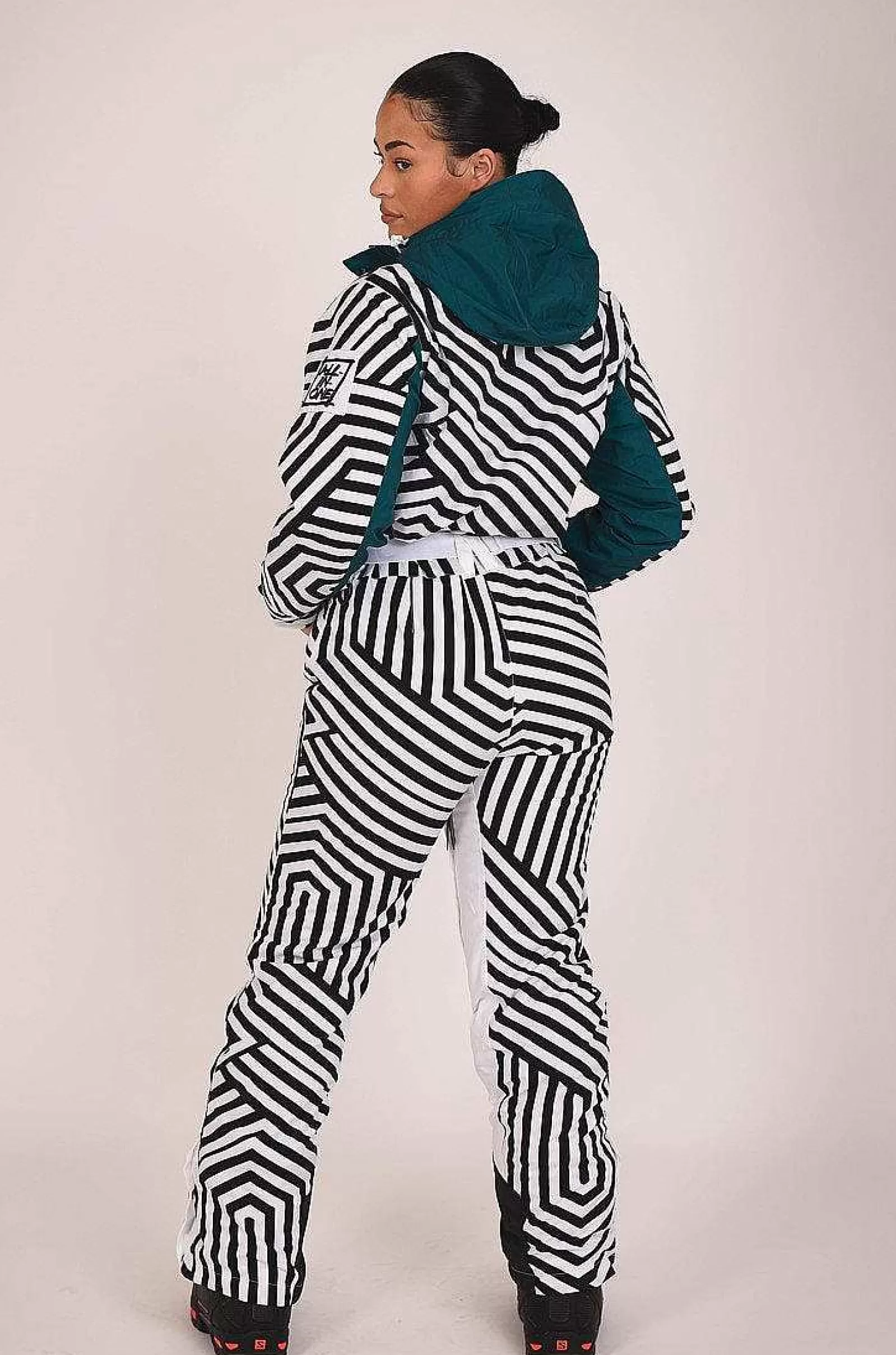 OOSC Ski Suits<Fall Line Black & White Curved Female Ski Suit
