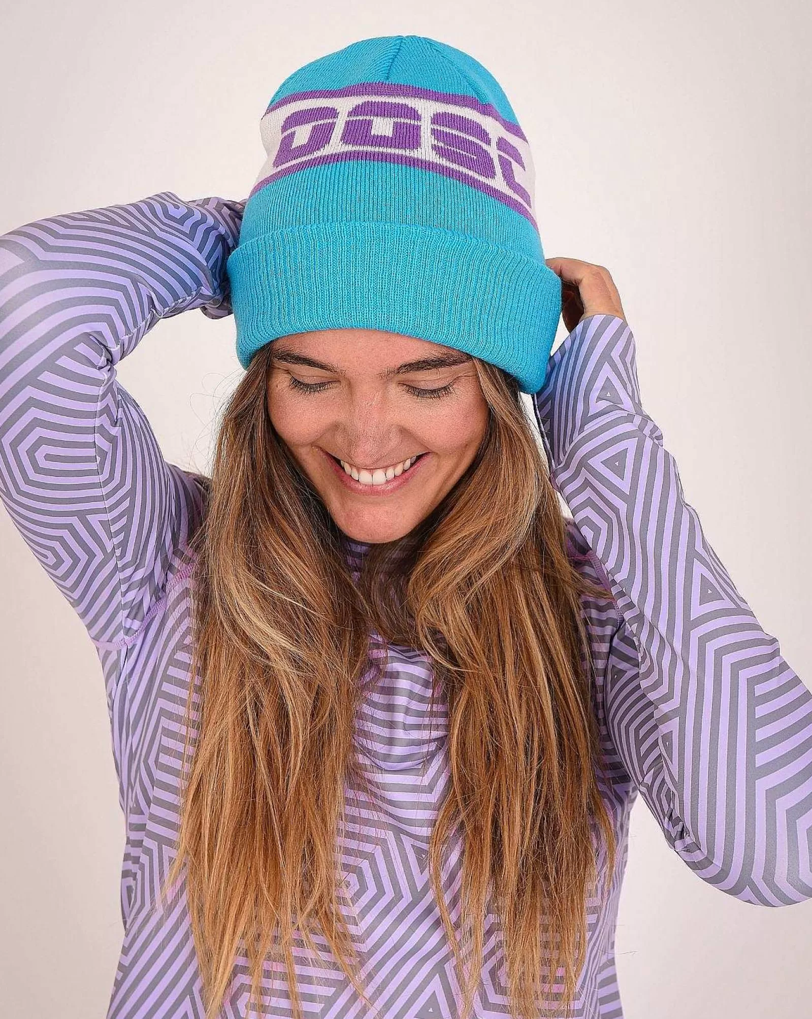 OOSC Beanies< Apres Beanie - Blue, Purple, White