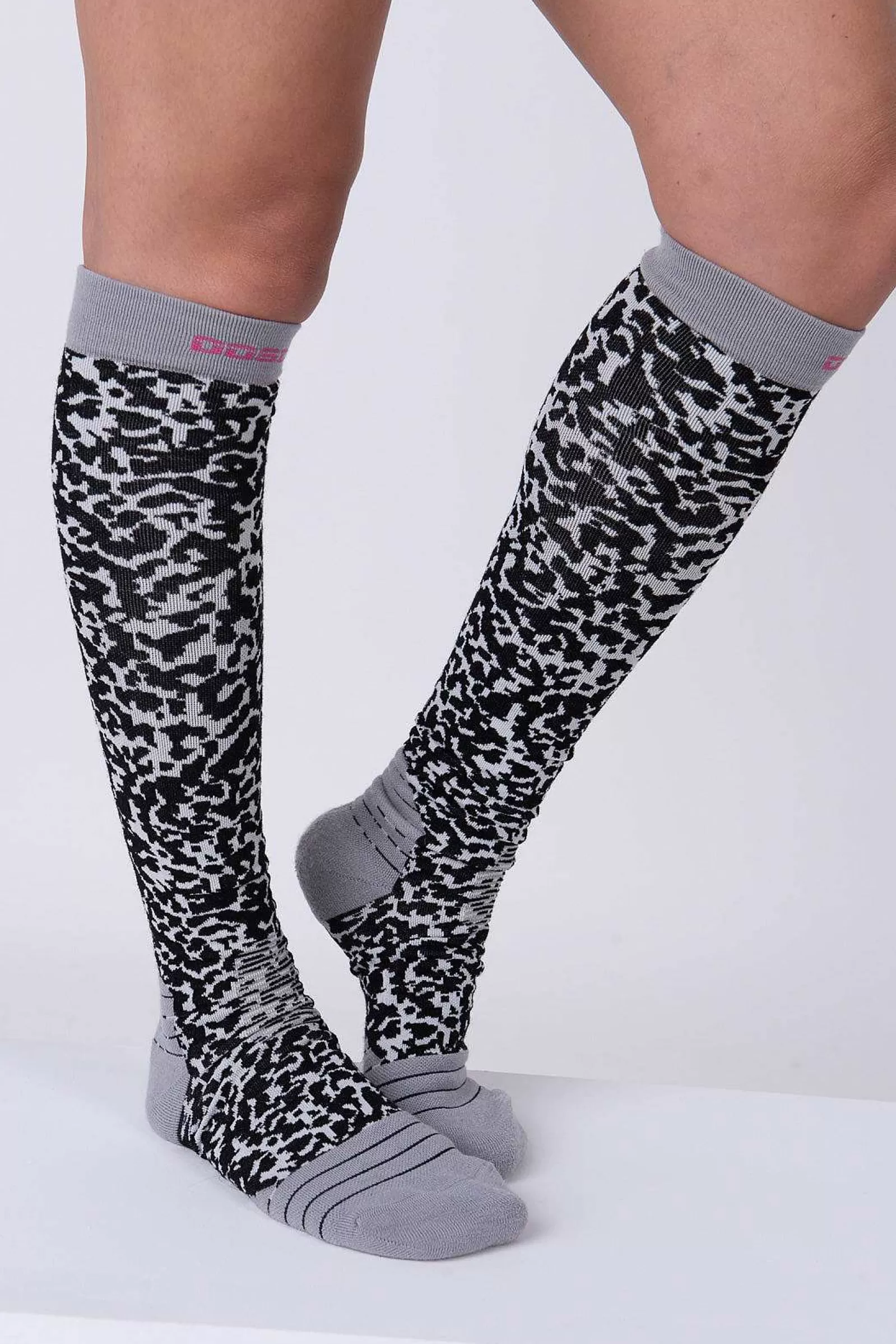 OOSC Socks<Penfold Black & White Ski Sock
