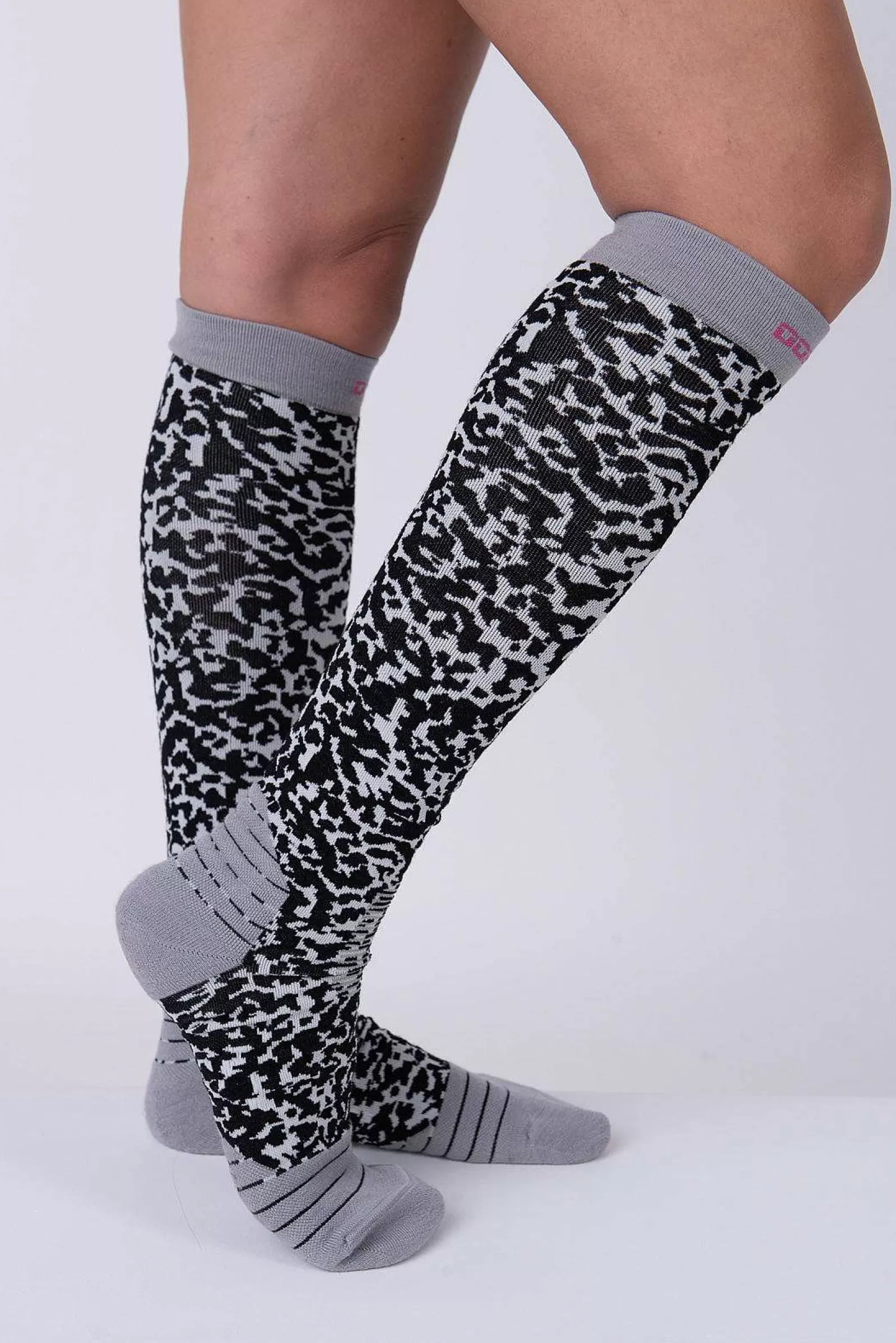 OOSC Socks<Penfold Black & White Ski Sock