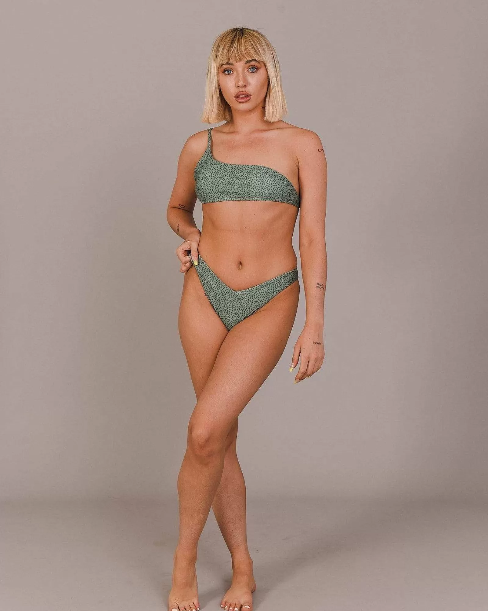 OOSC Bikinis<Sahara Sage V-Cut Bikini Bottoms