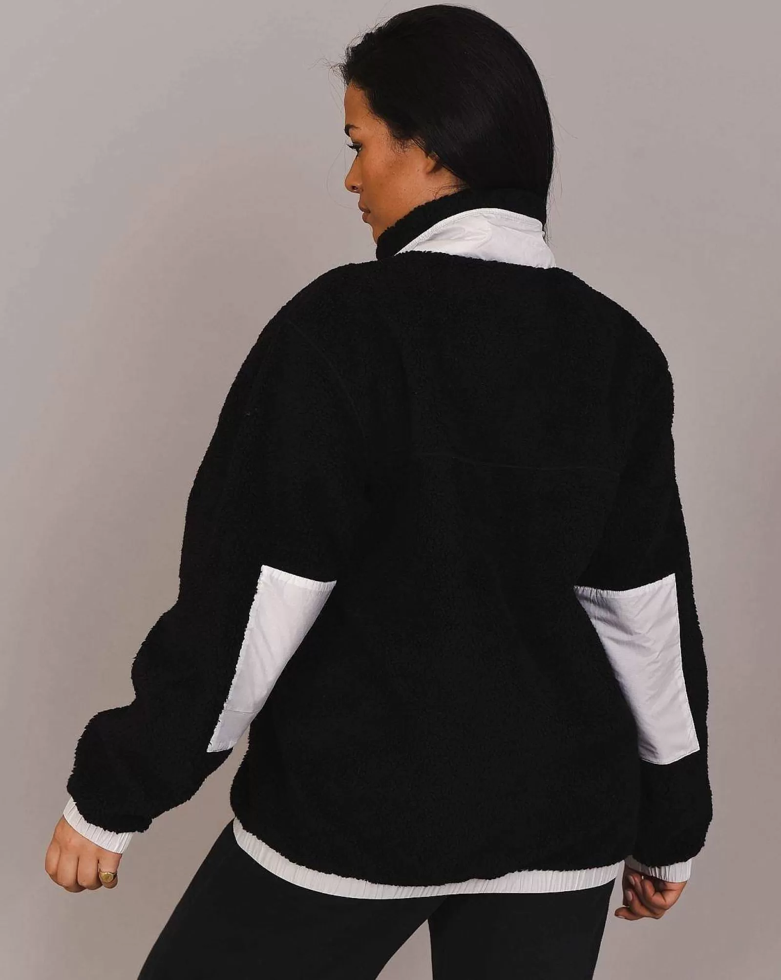 OOSC Fleece<Sherpa Fleece Jacket Black / White - Women'S