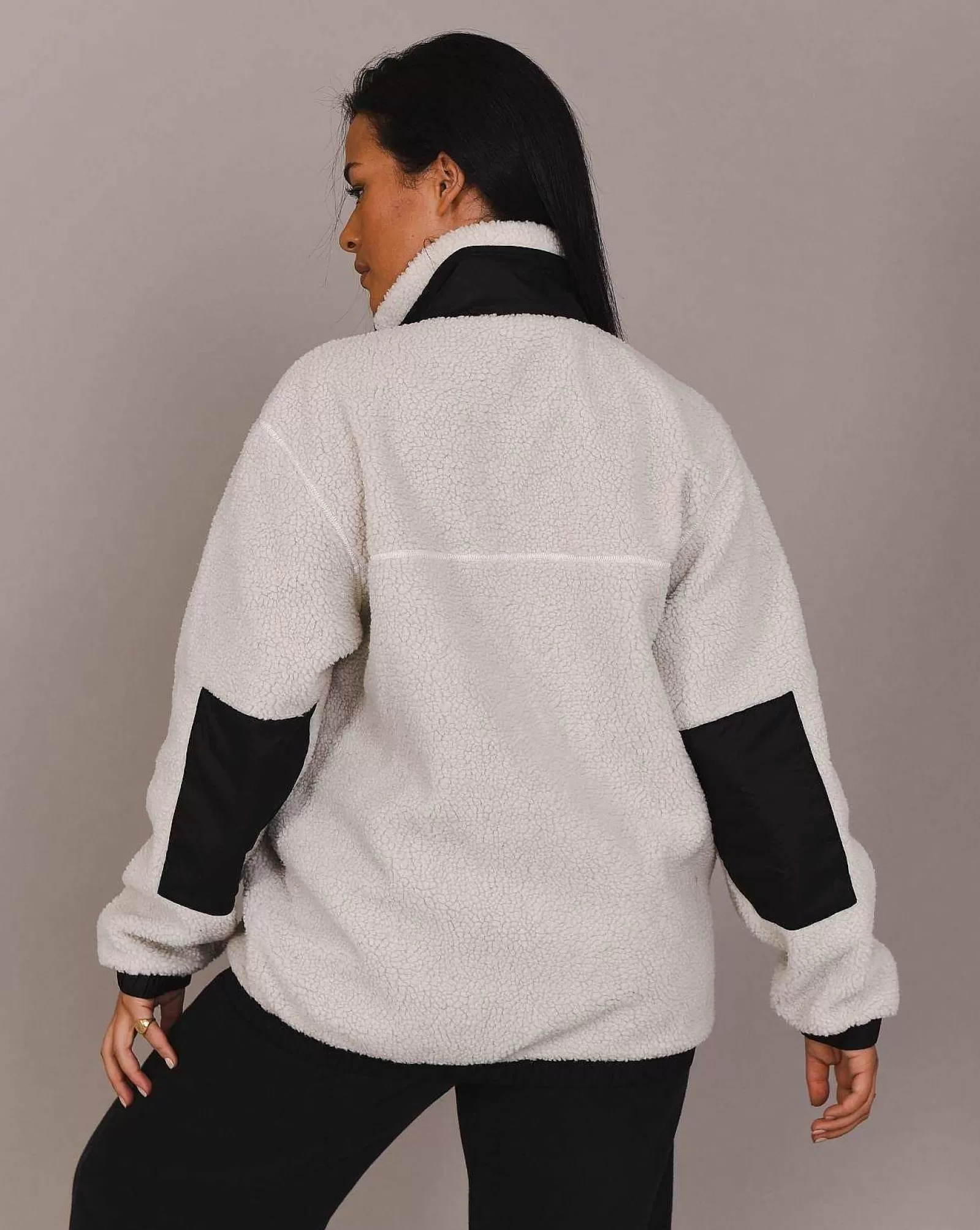 OOSC Fleece<Sherpa Fleece Jacket White / Black - Women'S